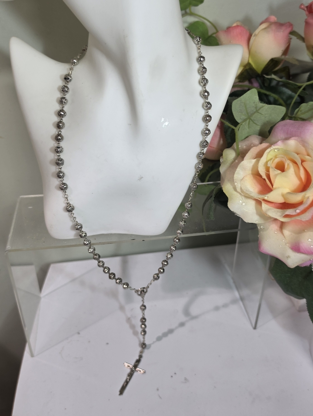 TRUE VINTAGE Silver Rosary W Crucifix Cross. Jesus